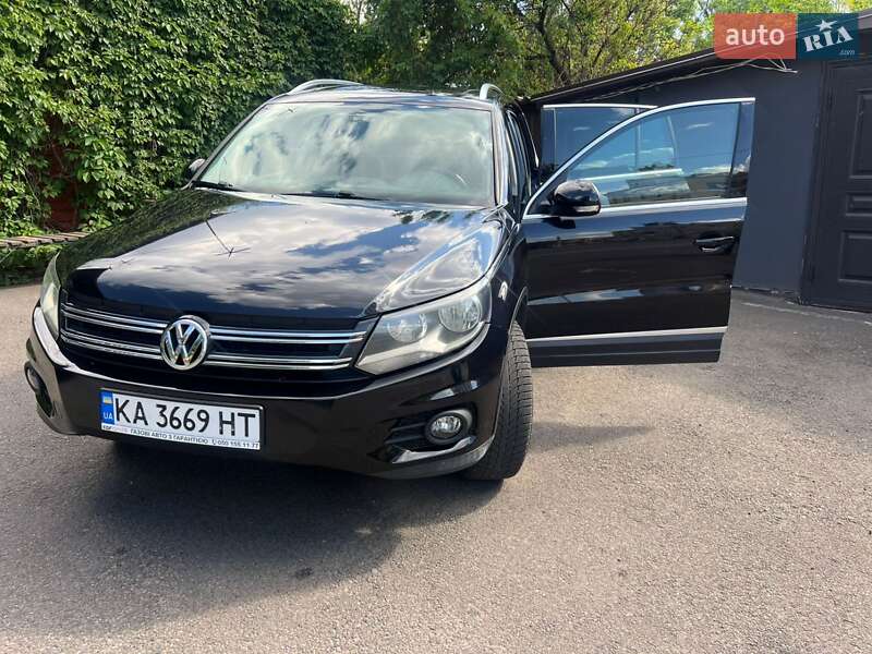 Внедорожник / Кроссовер Volkswagen Tiguan 2014 в Киеве