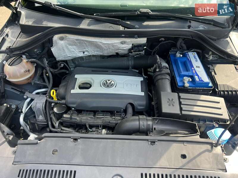 Внедорожник / Кроссовер Volkswagen Tiguan 2014 в Киеве
