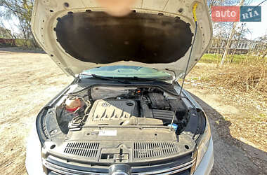Внедорожник / Кроссовер Volkswagen Tiguan 2014 в 