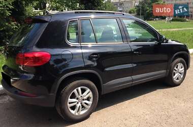 Внедорожник / Кроссовер Volkswagen Tiguan 2015 в 