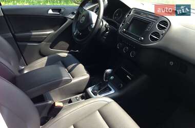 Внедорожник / Кроссовер Volkswagen Tiguan 2015 в 