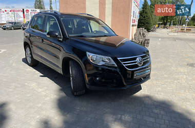 Внедорожник / Кроссовер Volkswagen Tiguan 2008 в 