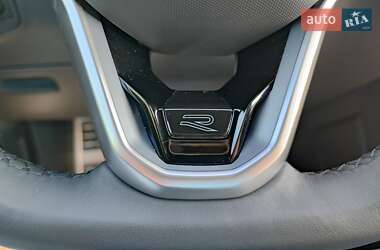Внедорожник / Кроссовер Volkswagen Tiguan 2021 в 