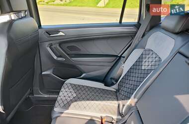 Внедорожник / Кроссовер Volkswagen Tiguan 2021 в 