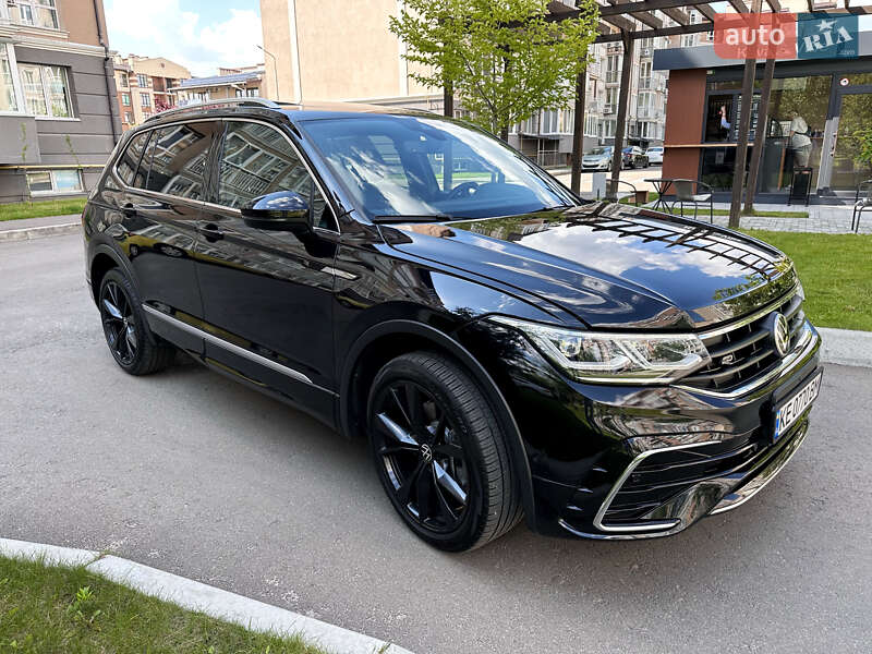 Позашляховик / Кросовер Volkswagen Tiguan 2023 в Києві