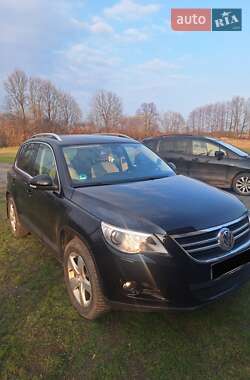Внедорожник / Кроссовер Volkswagen Tiguan 2010 в Львове