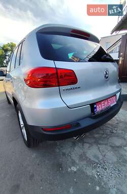 Позашляховик / Кросовер Volkswagen Tiguan 2017 в 