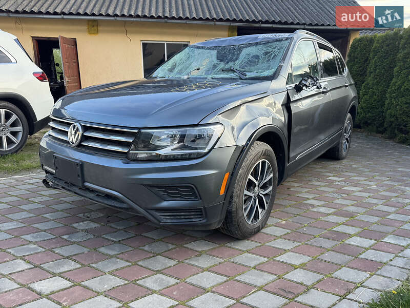 Внедорожник / Кроссовер Volkswagen Tiguan 2019 в 