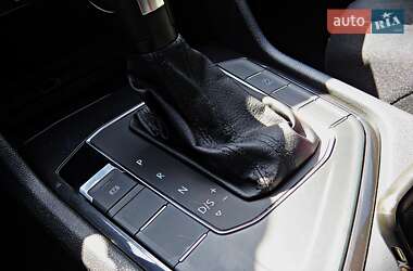 Позашляховик / Кросовер Volkswagen Tiguan 2019 в 