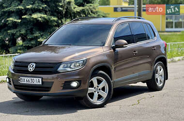 Позашляховик / Кросовер Volkswagen Tiguan 2011 в Харкові