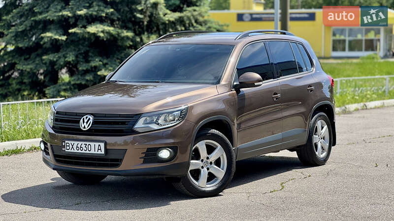Внедорожник / Кроссовер Volkswagen Tiguan 2011 в 