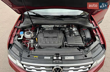 Внедорожник / Кроссовер Volkswagen Tiguan 2019 в 