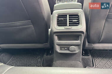 Внедорожник / Кроссовер Volkswagen Tiguan 2019 в 