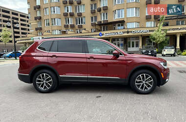 Внедорожник / Кроссовер Volkswagen Tiguan 2019 в 