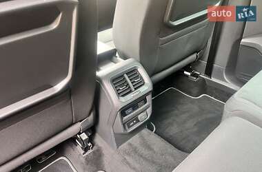 Позашляховик / Кросовер Volkswagen Tiguan 2020 в 