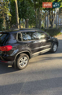 Позашляховик / Кросовер Volkswagen Tiguan 2013 в Харкові