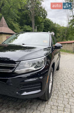Внедорожник / Кроссовер Volkswagen Tiguan 2016 в 