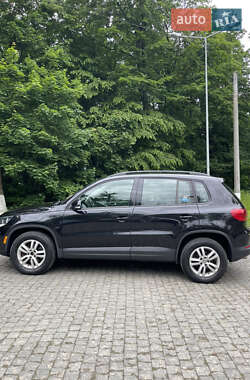 Внедорожник / Кроссовер Volkswagen Tiguan 2016 в 