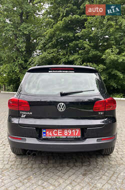 Внедорожник / Кроссовер Volkswagen Tiguan 2016 в 