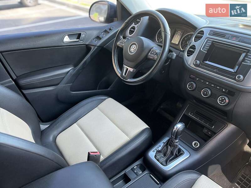 Позашляховик / Кросовер Volkswagen Tiguan 2015 в Чернігові