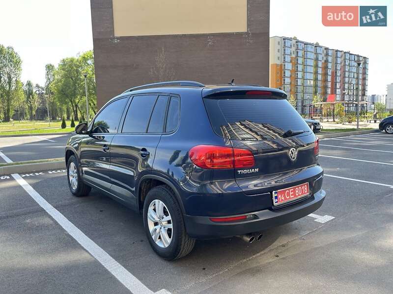 Позашляховик / Кросовер Volkswagen Tiguan 2015 в Чернігові