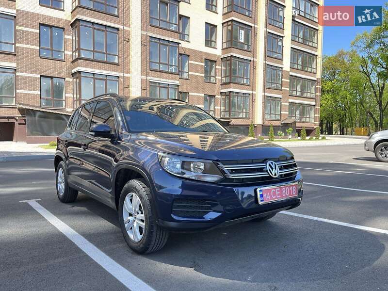 Позашляховик / Кросовер Volkswagen Tiguan 2015 в Чернігові