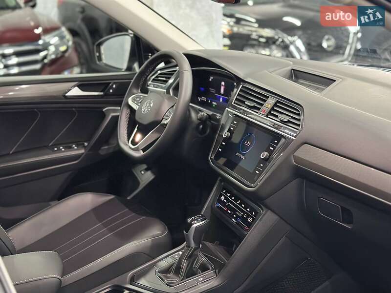 Внедорожник / Кроссовер Volkswagen Tiguan 2024 в Каменском