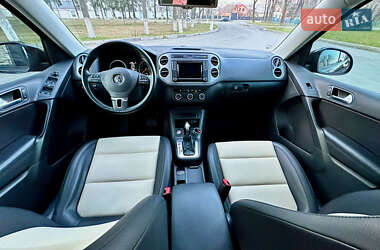Внедорожник / Кроссовер Volkswagen Tiguan 2017 в 