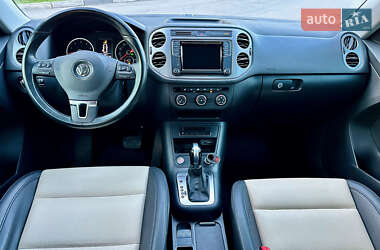Внедорожник / Кроссовер Volkswagen Tiguan 2017 в 