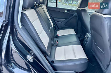 Внедорожник / Кроссовер Volkswagen Tiguan 2017 в 