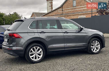 Внедорожник / Кроссовер Volkswagen Tiguan 2020 в 