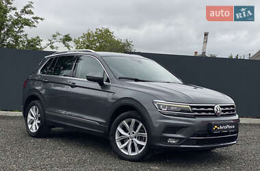 Внедорожник / Кроссовер Volkswagen Tiguan 2020 в 
