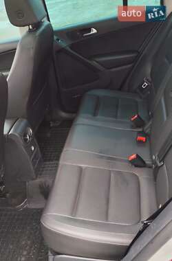 Позашляховик / Кросовер Volkswagen Tiguan 2014 в 