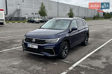 Внедорожник / Кроссовер Volkswagen Tiguan 2022 в Ровно