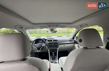 Внедорожник / Кроссовер Volkswagen Tiguan 2022 в 