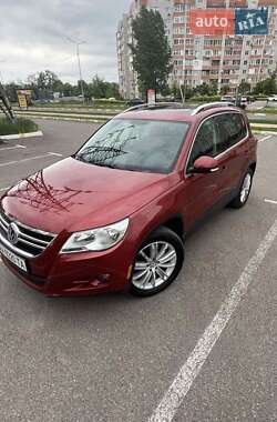 Внедорожник / Кроссовер Volkswagen Tiguan 2011 в Ирпене
