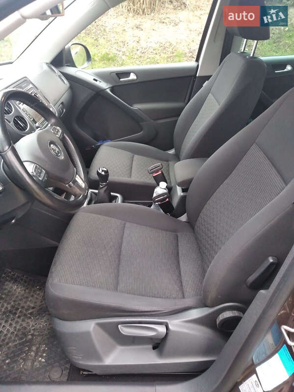 Внедорожник / Кроссовер Volkswagen Tiguan 2012 в Ровно