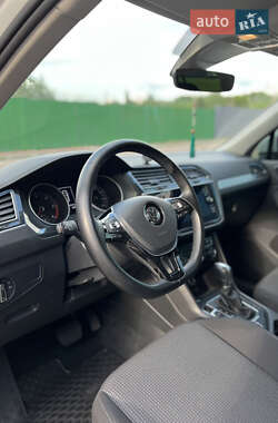 Внедорожник / Кроссовер Volkswagen Tiguan 2017 в Житомире