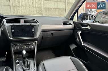 Внедорожник / Кроссовер Volkswagen Tiguan 2019 в 