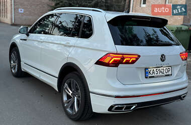 Позашляховик / Кросовер Volkswagen Tiguan 2023 в 