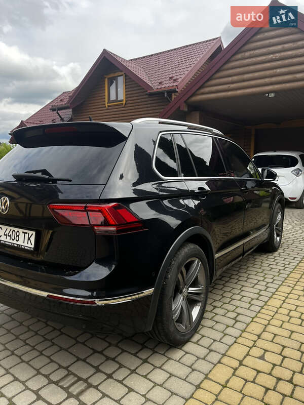 Позашляховик / Кросовер Volkswagen Tiguan 2016 в Львові