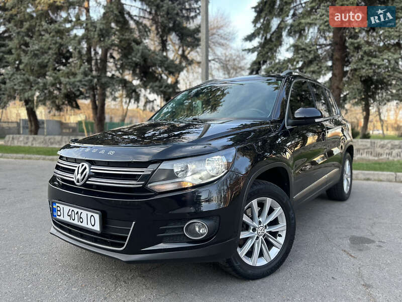 Внедорожник / Кроссовер Volkswagen Tiguan 2013 в 