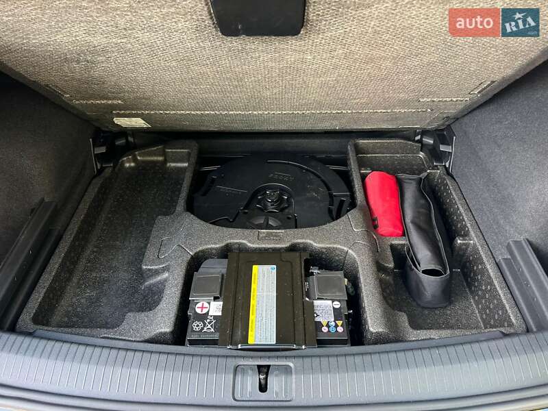 Внедорожник / Кроссовер Volkswagen Tiguan 2020 в Ужгороде