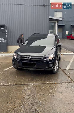 Внедорожник / Кроссовер Volkswagen Tiguan 2014 в Новой Водолаге