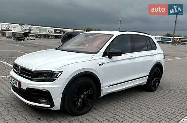 Внедорожник / Кроссовер Volkswagen Tiguan 2020 в 
