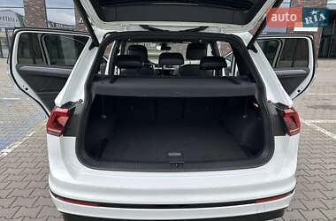 Внедорожник / Кроссовер Volkswagen Tiguan 2020 в 