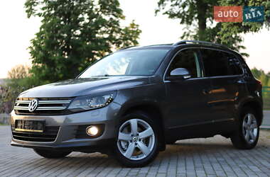 Позашляховик / Кросовер Volkswagen Tiguan 2014 в 