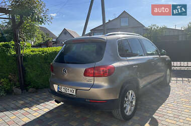 Внедорожник / Кроссовер Volkswagen Tiguan 2015 в 