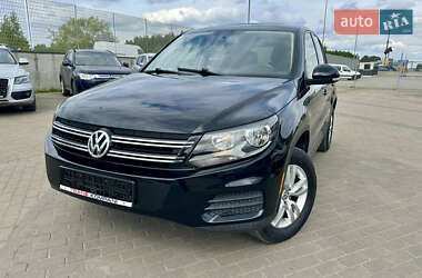 Позашляховик / Кросовер Volkswagen Tiguan 2012 в 