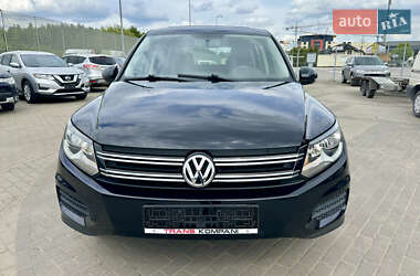 Позашляховик / Кросовер Volkswagen Tiguan 2012 в 